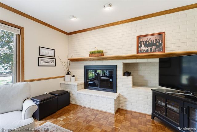 932 S Reading Road, Bloomfield Hills, MI 48304