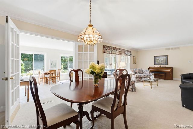932 S Reading Road, Bloomfield Hills, MI 48304