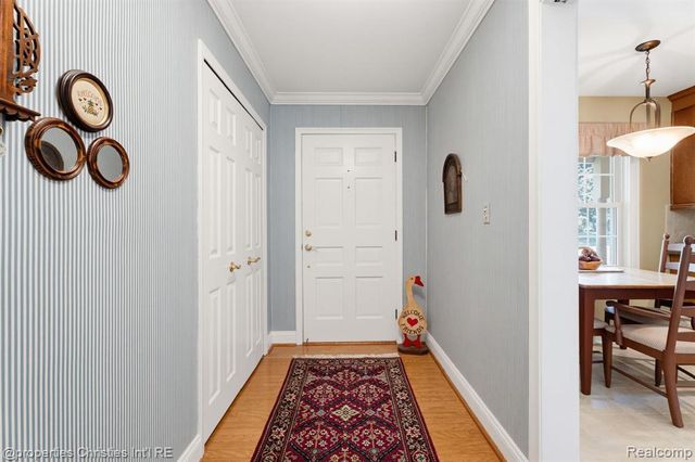 932 S Reading Road, Bloomfield Hills, MI 48304