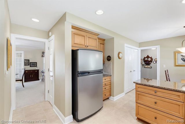 932 S Reading Road, Bloomfield Hills, MI 48304