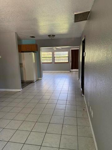 2443 2nd Place SW, Vero Beach, FL 32962