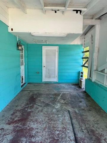2443 2nd Place SW, Vero Beach, FL 32962