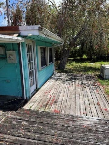 2443 2nd Place SW, Vero Beach, FL 32962