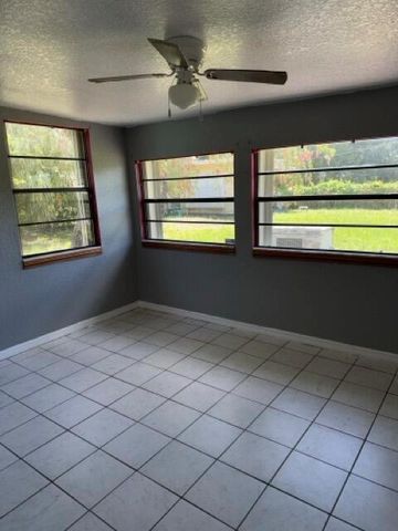 2443 2nd Place SW, Vero Beach, FL 32962