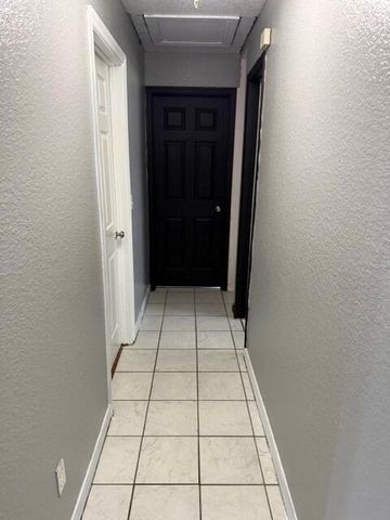 2443 2nd Place SW, Vero Beach, FL 32962