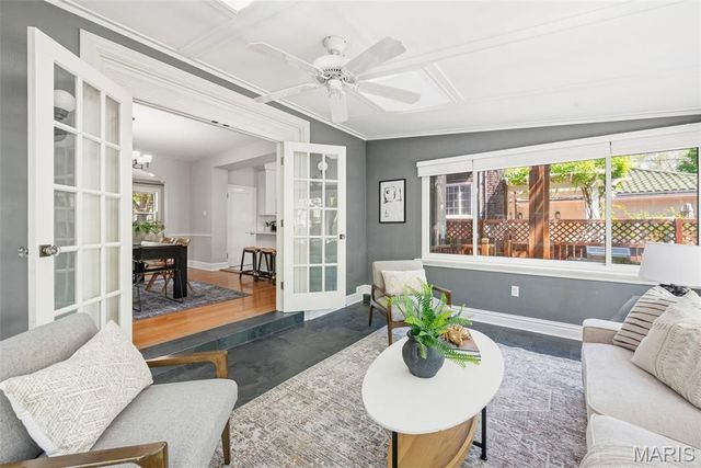 444 Melville Avenue, University City, MO 63130