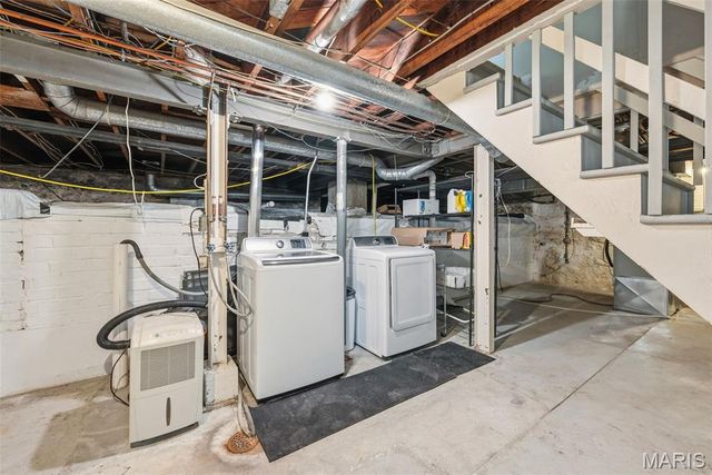 444 Melville Avenue, University City, MO 63130