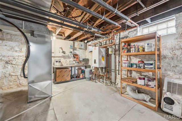 444 Melville Avenue, University City, MO 63130