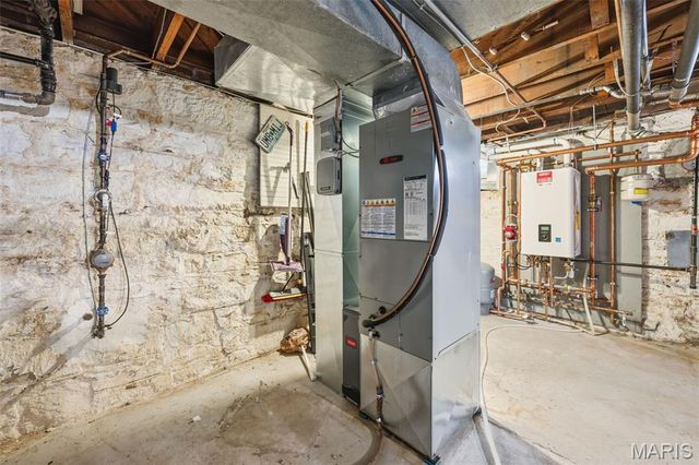 444 Melville Avenue, University City, MO 63130