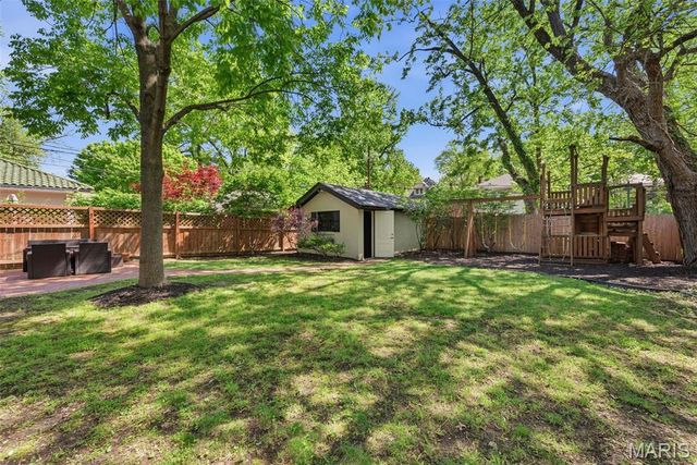 444 Melville Avenue, University City, MO 63130