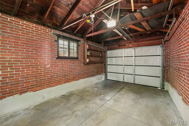 444 Melville Avenue, University City, MO 63130