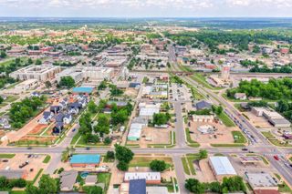 101 S Fretz Avenue, Edmond, OK 73003