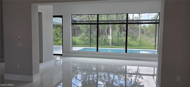 563 15th ST NW, Naples, FL 34120