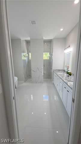 563 15th ST NW, Naples, FL 34120