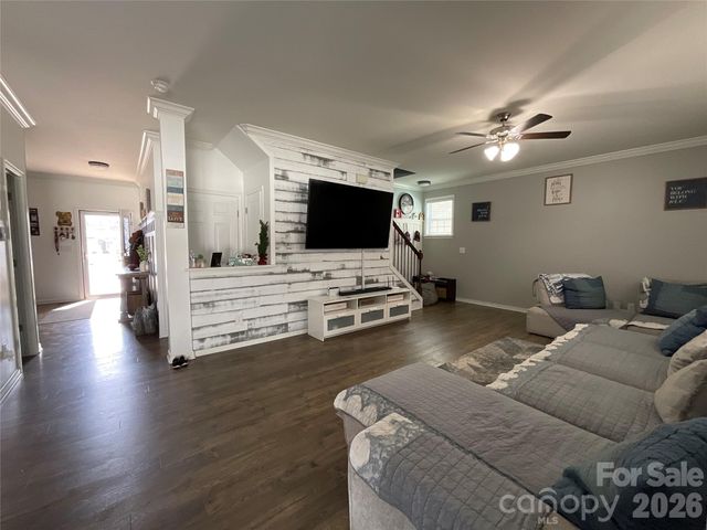 7422 Larwill Lane, Charlotte, NC 28216