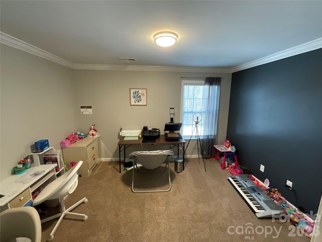 7422 Larwill Lane, Charlotte, NC 28216