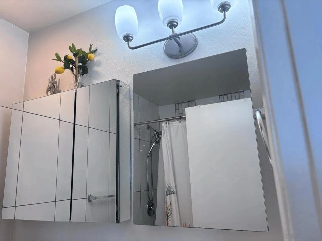 8273 Via Mallorca, La Jolla, CA 92037