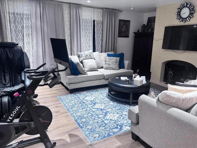 8273 Via Mallorca, La Jolla, CA 92037