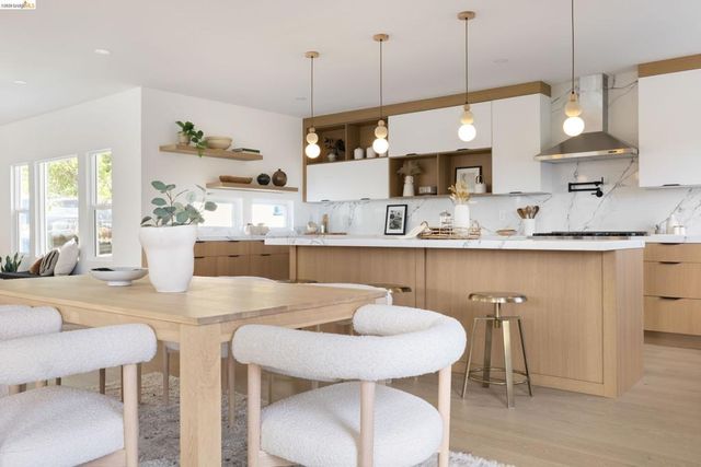 799 Santa Ray Ave, Oakland, CA 94610