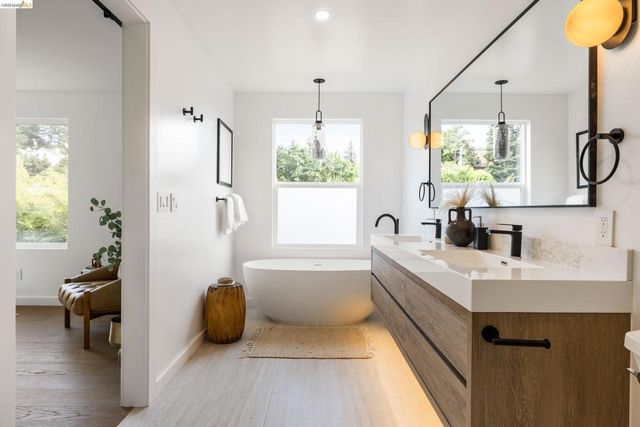 799 Santa Ray Ave, Oakland, CA 94610