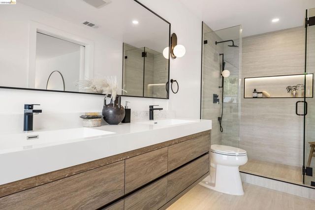 799 Santa Ray Ave, Oakland, CA 94610