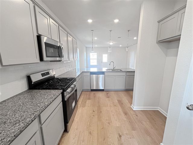 1982 S Riverside Circle, Dayton, TX 77535