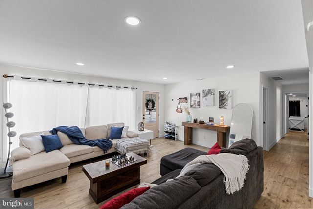 235 E PITTSFIELD ST, Pennsville, NJ 08070