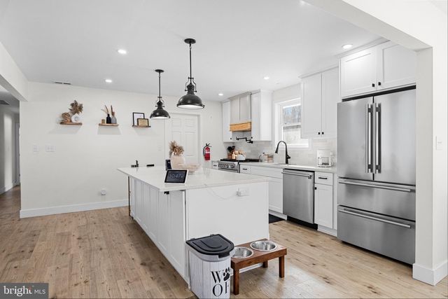 235 E PITTSFIELD ST, Pennsville, NJ 08070