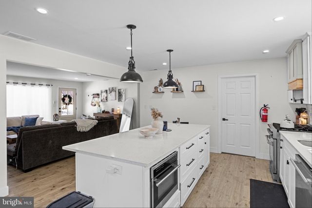 235 E PITTSFIELD ST, Pennsville, NJ 08070