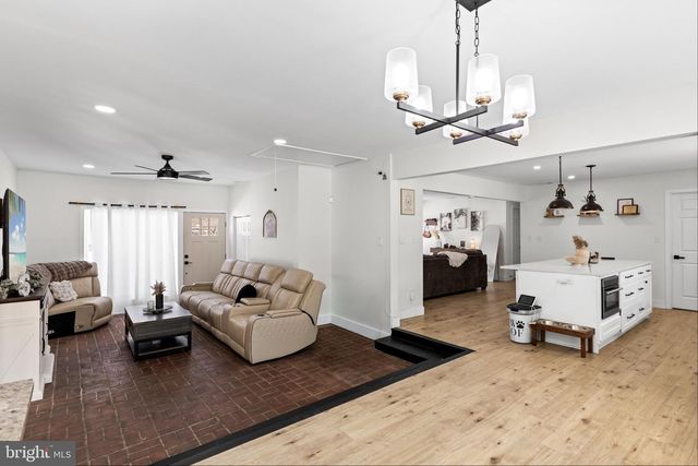 235 E PITTSFIELD ST, Pennsville, NJ 08070