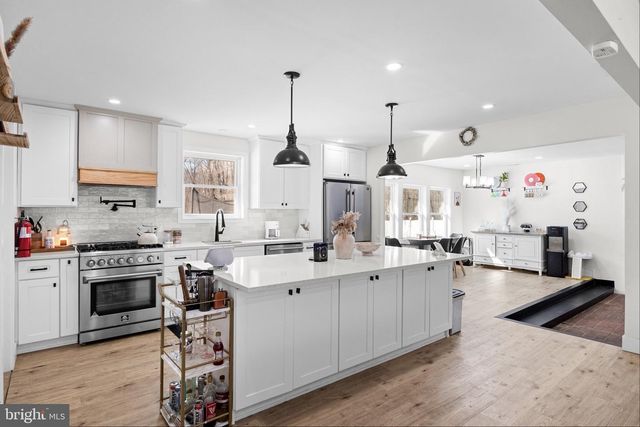 235 E PITTSFIELD ST, Pennsville, NJ 08070