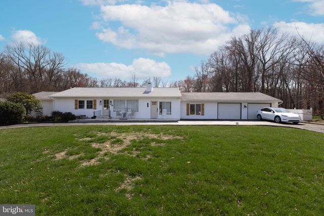 235 E PITTSFIELD ST, Pennsville, NJ 08070