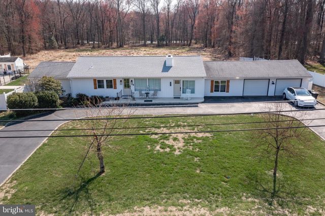 235 E PITTSFIELD ST, Pennsville, NJ 08070