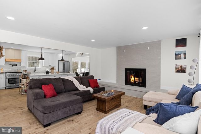 235 E PITTSFIELD ST, Pennsville, NJ 08070