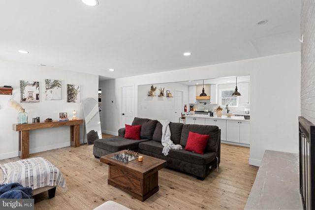 235 E PITTSFIELD ST, Pennsville, NJ 08070