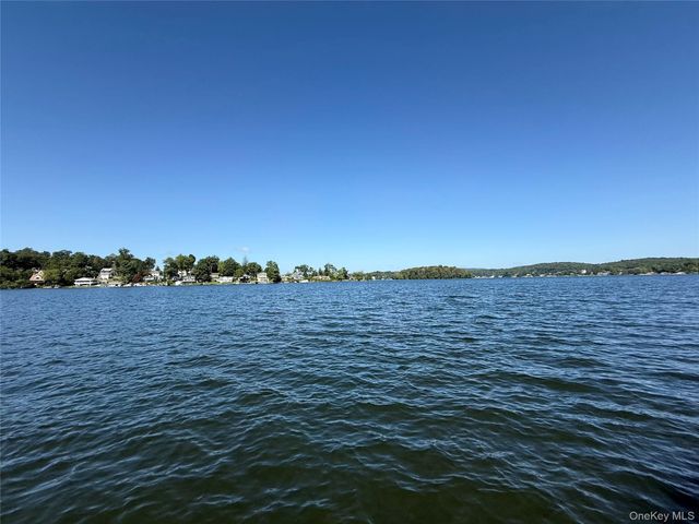 174 East Lake Boulevard R2, Mahopac, NY 10541
