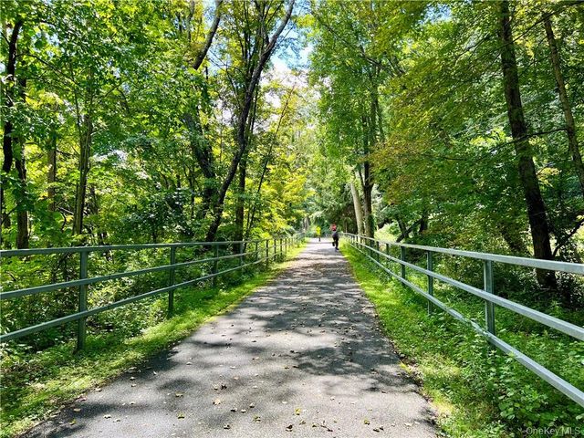 174 East Lake Boulevard R2, Mahopac, NY 10541