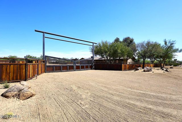 27435 N 42ND Street, Cave Creek, AZ 85331