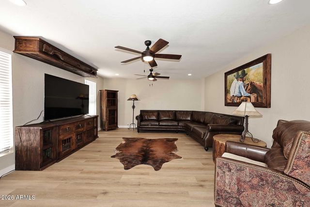 27435 N 42ND Street, Cave Creek, AZ 85331