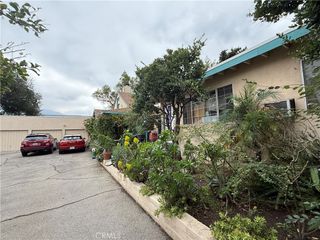 10438 Scoville Avenue, Sunland, CA 91040