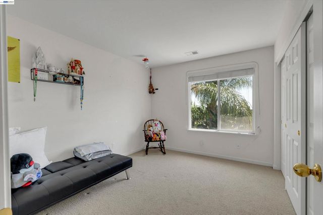 281 W Country Club Dr, Brentwood, CA 94513