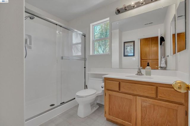 281 W Country Club Dr, Brentwood, CA 94513