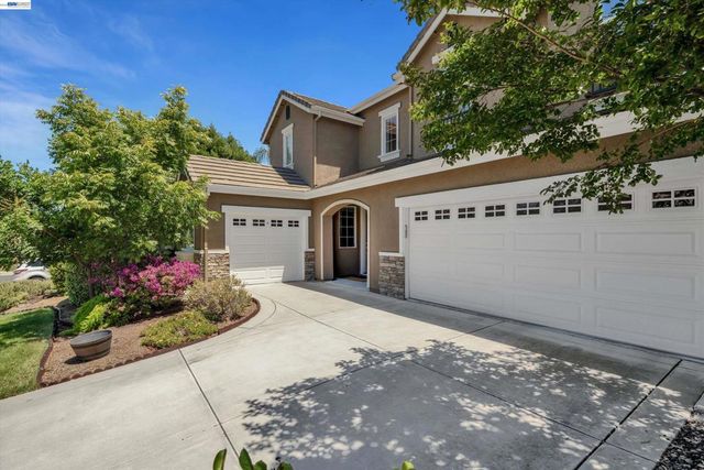281 W Country Club Dr, Brentwood, CA 94513