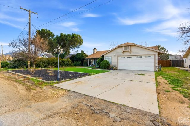 21461 Silver Drive, Tehachapi, CA 93561