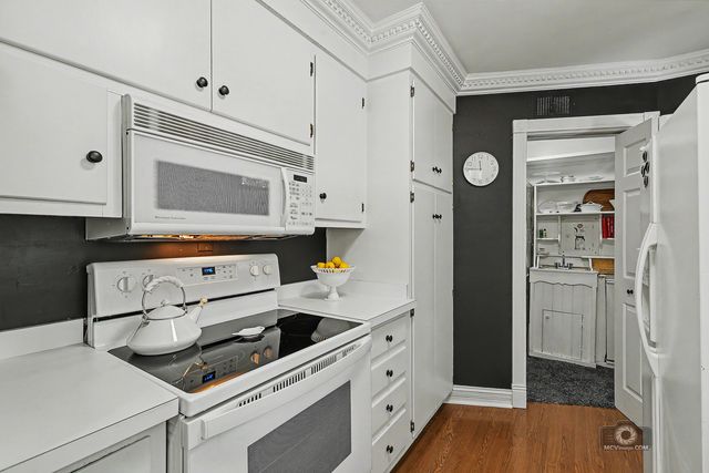 7300 W Palos Avenue, Palos Heights, IL 60463