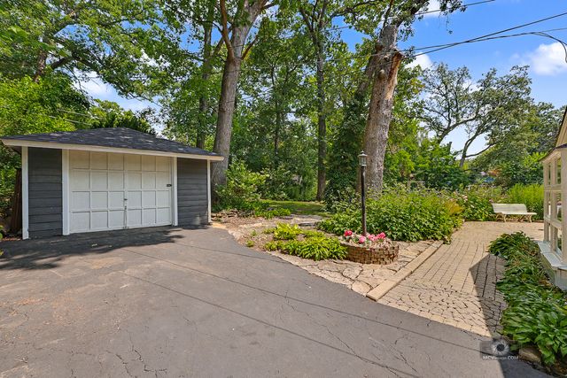7300 W Palos Avenue, Palos Heights, IL 60463