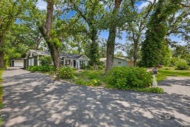 7300 W Palos Avenue, Palos Heights, IL 60463