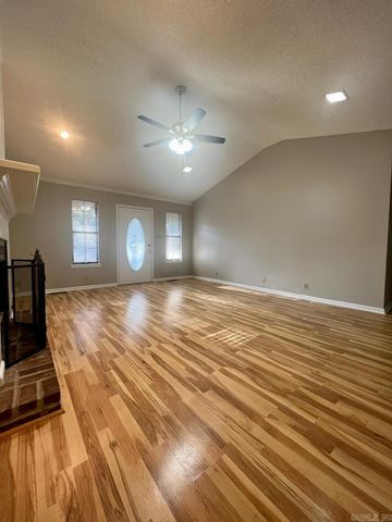 1918 Doris Drive, Benton, AR 72019