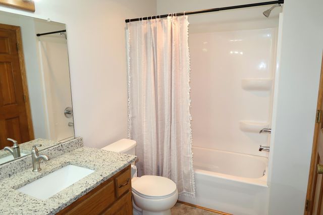 5508 91st Crescent N, Brooklyn Park, MN 55443