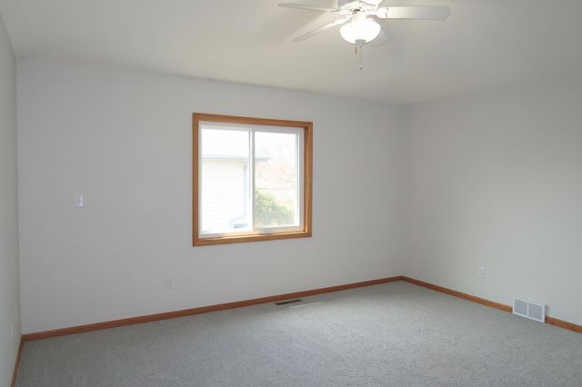 5508 91st Crescent N, Brooklyn Park, MN 55443